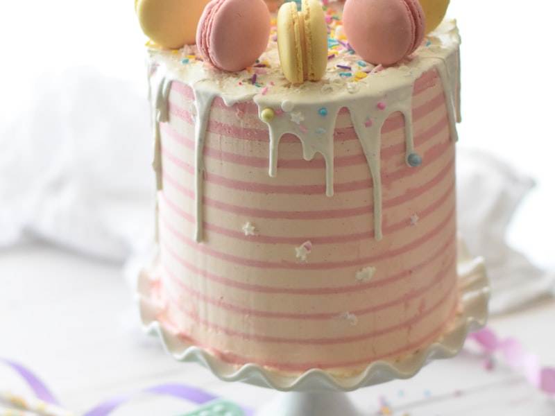 Banoffee with Blueberries and Kinder Bueno